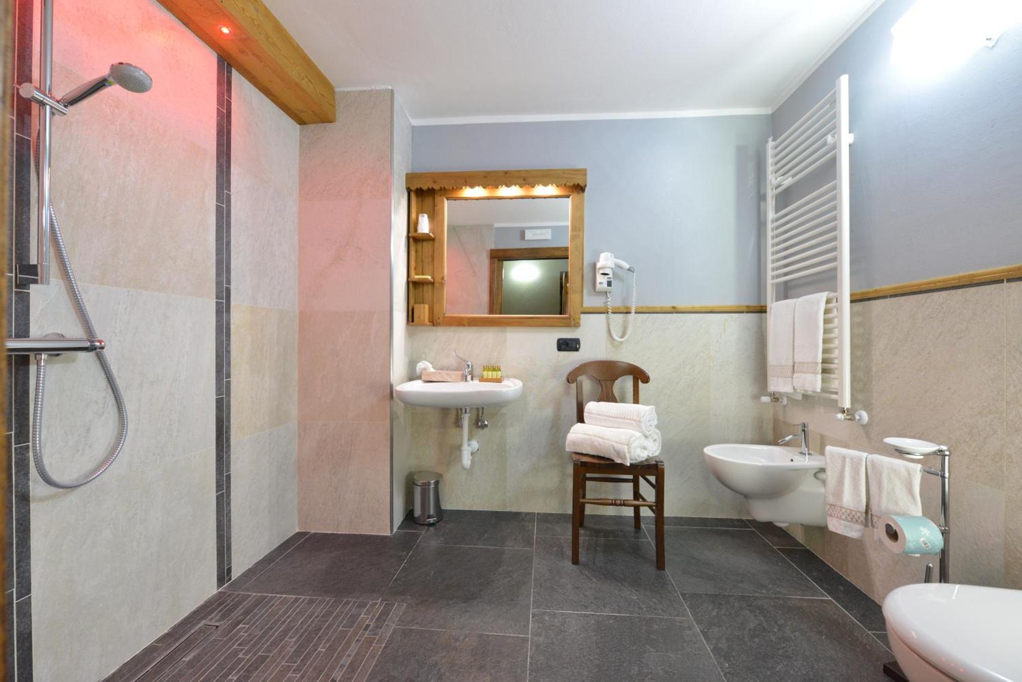 Mollino Rooms Breuil-Cervinia Dış mekan fotoğraf