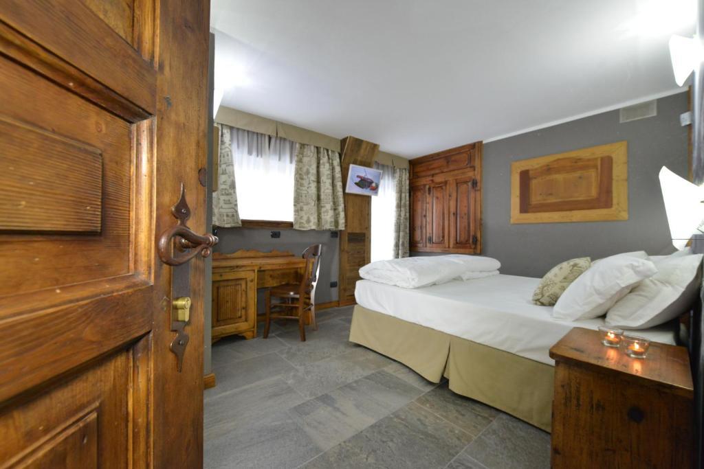 Mollino Rooms Breuil-Cervinia Oda fotoğraf