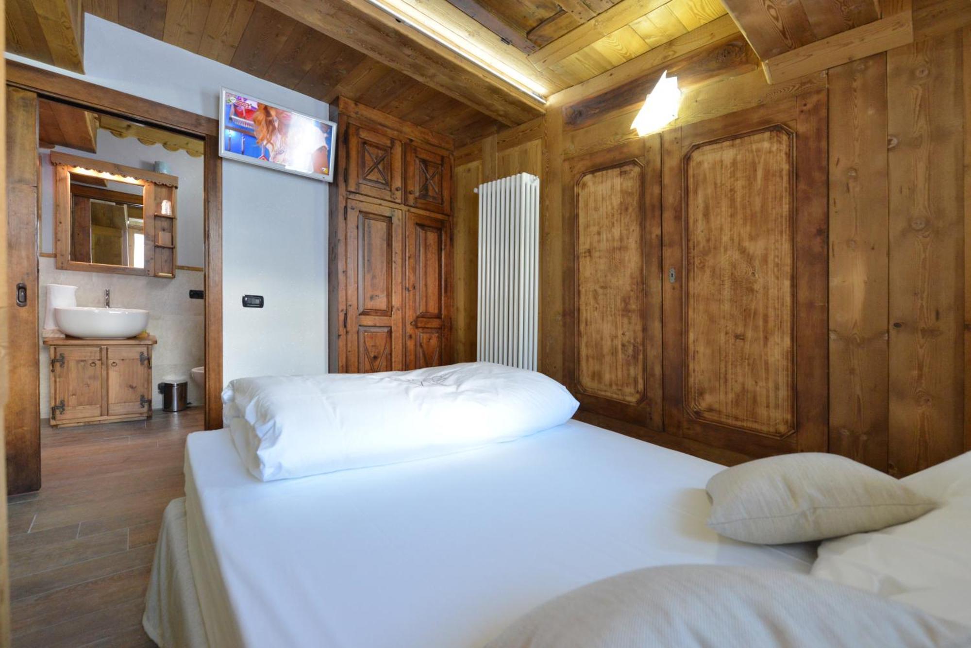 Mollino Rooms Breuil-Cervinia Dış mekan fotoğraf